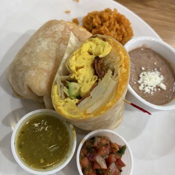 Broken Yolk Cafe - Breakfast & Brunch Near Me - La Verne, California