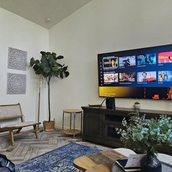 The Strawberry Inn - Cozy living space