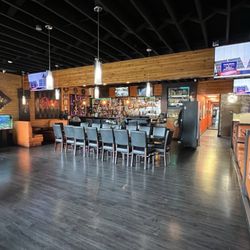 Indian Spice Cuisine - Indoor seating and bar