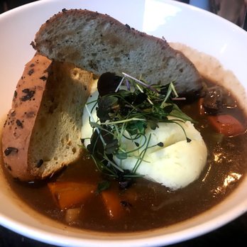 Line Out Bar - Beef and Guinness casserole - Bars Near Me - Dublin, D