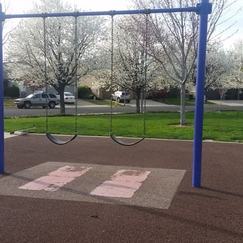 Del Stephenson Park - Swings - Parks Near Me - Roseville, California