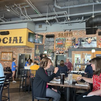 Jefferson Social - Bars Near Me - Cincinnati, Ohio