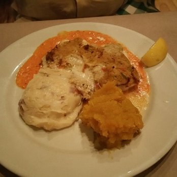 The Common Man Restaurant - Crab crusted haddock - American Near Me - Lincoln, New Hampshire The Common Man Restaurant - Crab crusted haddock - American Near Me - Lincoln, New Hampshire