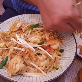 Soothr - Shrimp Pad Thai - Thai Near Me - New York, New York