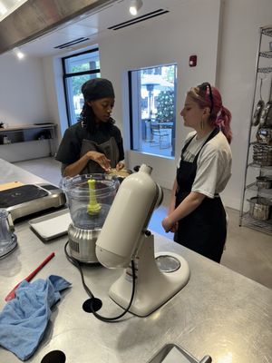 Sur La Table by null