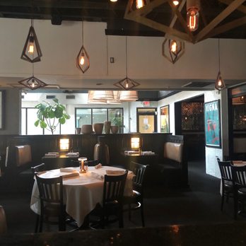 Truffles Cafe - Dining room - Seafood Near Me - Hilton Head Island, South Carolina Truffles Cafe - Dining room - Seafood Near Me - Hilton Head Island, South Carolina