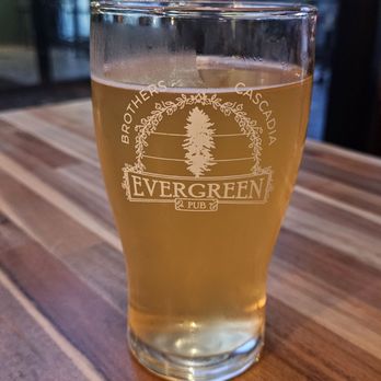 Brothers Cascadia Evergreen Pub - Cider - Brewpubs Near Me - Vancouver, Washington