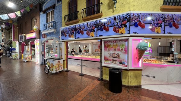 Michoacana Gourmet - Plaza Fiesta #1 by null