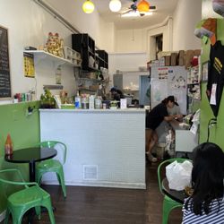 Banh Mi Place - Summer Rolls to go