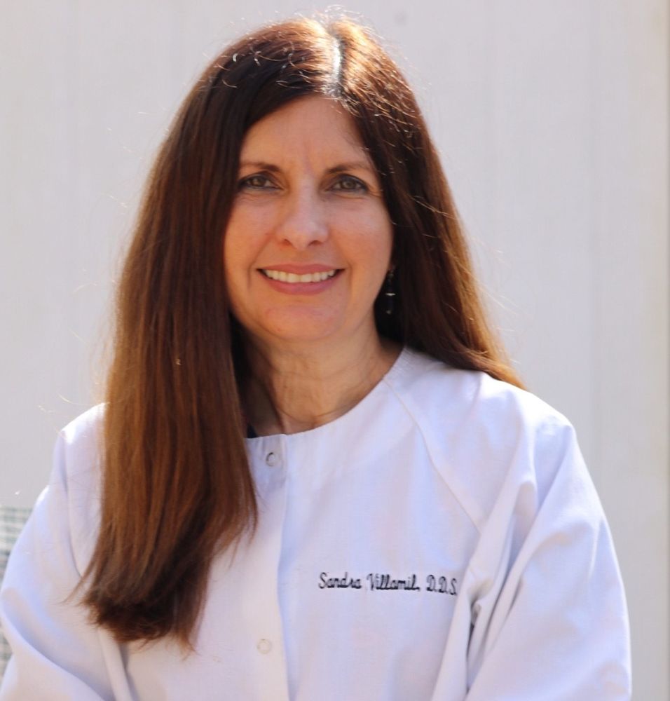 SMILE DENTAL WORKS Updated August 2024 13 Photos 1222 N Roselle