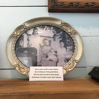 Bill Monroe Homeplace - Photo of Bill Monroe and Family - Museums Near Me - Beaver Dam, Kentucky