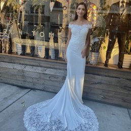 Exterior outside entrance of Vivienne Atelier Bridal - Phoenix, Arizona Exterior outside entrance of Vivienne Atelier Bridal - Phoenix, Arizona