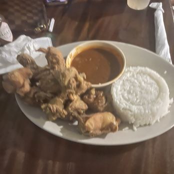 Los Pinos Café - Bars Near Me - San Juan, Puerto Rico