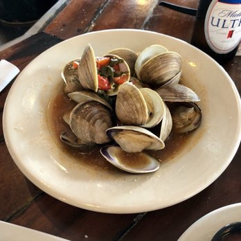 Conch Republic Seafood - Steamed Clams (dozen) - VN - Seafood Near Me - Key West, Florida