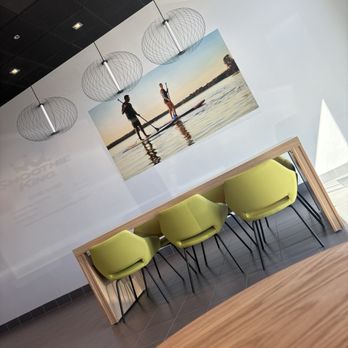 Smoothie King - Sitting area - Juice Bars & Smoothies Near Me - Henderson, Nevada