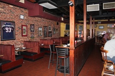 Costello's Tavern by null