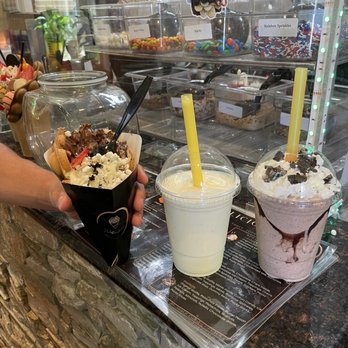 CRAVE - Custom waffle bubble, vanilla milkshake, chocolate diva milkshake - Desserts Near Me - Baltimore, Maryland CRAVE - Custom waffle bubble, vanilla milkshake, chocolate diva milkshake - Desserts Near Me - Baltimore, Maryland
