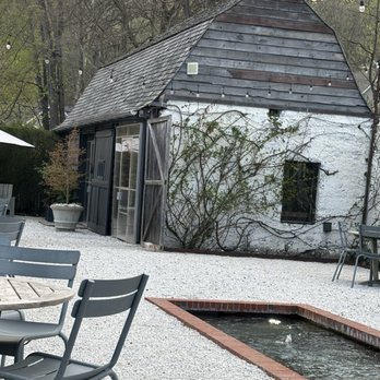 Valley Rock Inn - Outdoor area - Guest Houses Near Me - Sloatsburg, New York Valley Rock Inn - Outdoor area - Guest Houses Near Me - Sloatsburg, New York