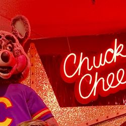 Chuck used to be Rolfe, the wolf ventriloquist
