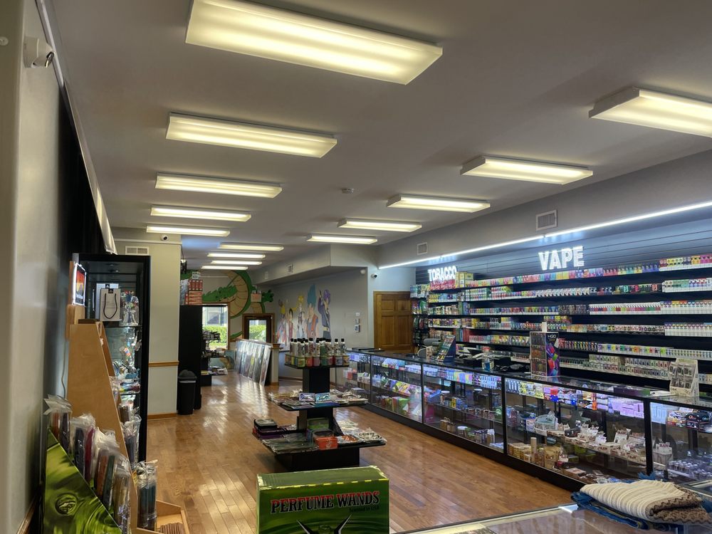 Photos of SMOKER’S EMPORIUM Updated August 2024 12 Photos 137 E