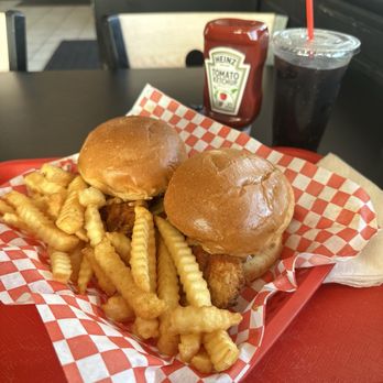 Habibi's Hot Chicken - Chicken Shop Near Me - Baldwin Park, California Habibi's Hot Chicken - Chicken Shop Near Me - Baldwin Park, California