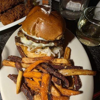 Puma Detroit - Burger with sweet potato fries - Argentine Near Me - Detroit, Michigan