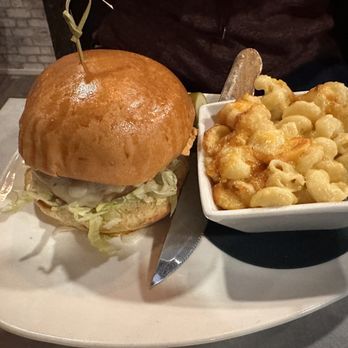 MadMacs - Truffled Smash Burger - New American Near Me - Newark, Delaware