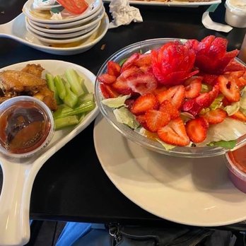 Cleaver's - Strawberry Pecan Salad - Sandwiches Near Me - Evansville, Indiana
