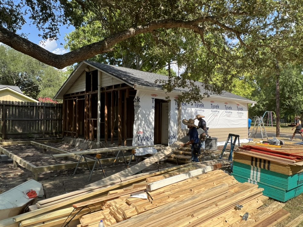 Slide of Stonewall Roofing & Construction