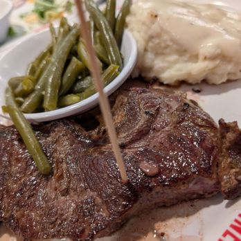 Sunliner Diner - Steak dinner - Diners Near Me - Pigeon Forge, Tennessee