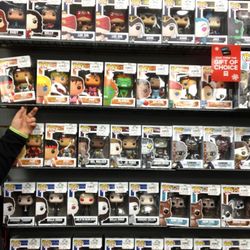 GameStop - Pop! figure wall