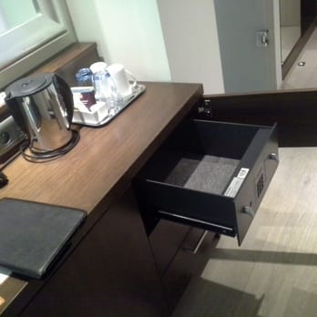 Dolce La Hulpe Brussels - neat safe-in-a-drawer big enough for the laptop - Hotels Near Me - La Hulpe, WBR