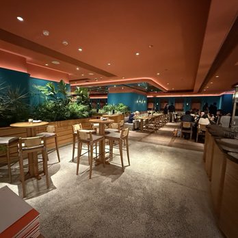 Thai Basil - Inside - Thai Near Me - Hong Kong, HK