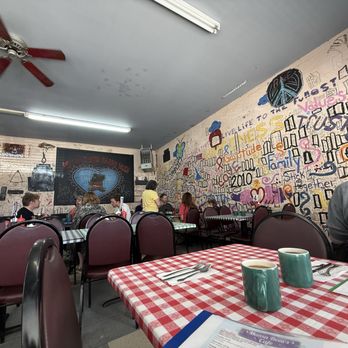 Mama Bears Cafe - chill vibe - Coffee & Tea Near Me - Golden, Colorado