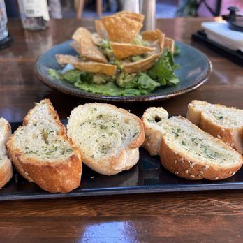 Antaño Cuatro - Guacamole appetizer - International Near Me - San Miguel de Allende, GUA