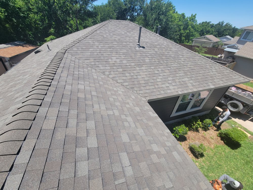 Slide of Aurum Roofing