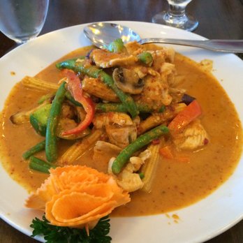 Rice Paper - Panang Curry with chicken - Thai Near Me - Akron, Ohio