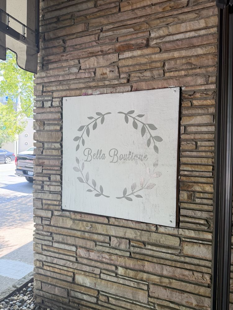 Bella Boutique Logo