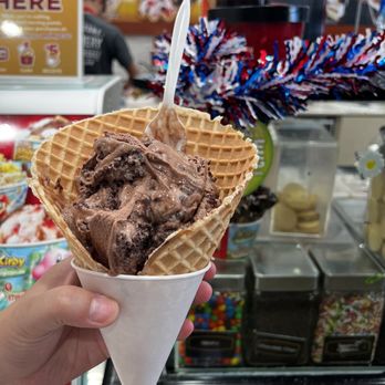 Cold Stone Creamery - Chocolate devotion medium cone - Ice Cream & Frozen Yogurt Near Me - Moreno Valley, California