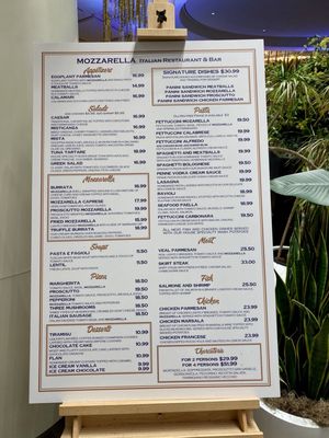 Mozzarella Bar by null