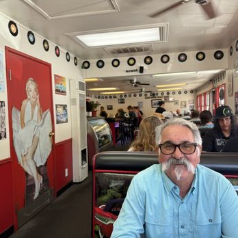 Cedar Glen Malt Shop - Interior view - American Near Me - Cedar Glen, California