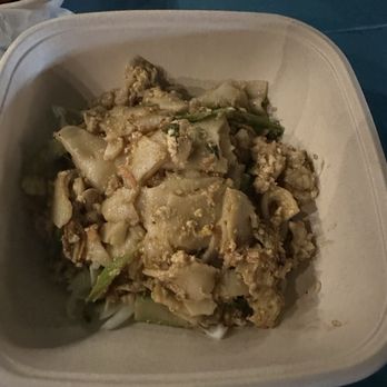 Thai Mee Up - Pad see ew - Food Trucks Near Me - Kahului, Hawaii