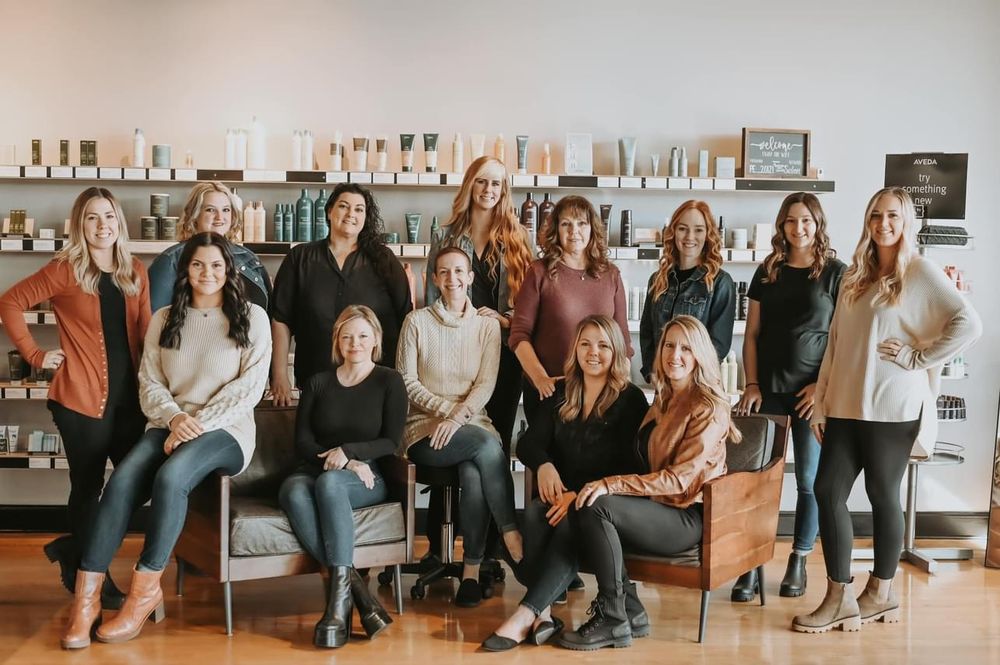 Pure Essence Salon & Spa Logo