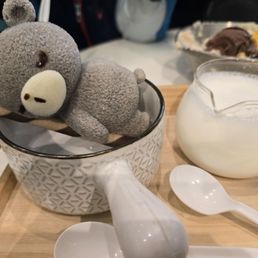 This Week Special] Black Sesame Injeolmi Bingsu / Heugimja Injeolmi Bingsu / Hei Zhi Ma Huang Dou Fen Nian Gao Bao Bing