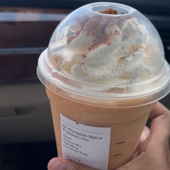 Starbucks - Coffee & Tea Near Me - Orlando, Florida