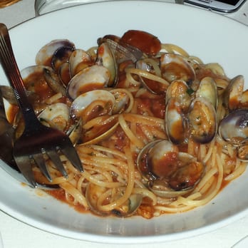 Tuscany - Taylor - Linguine Clams with red sauce - Italian Near Me - Chicago, Illinois Tuscany - Taylor - Linguine Clams with red sauce - Italian Near Me - Chicago, Illinois