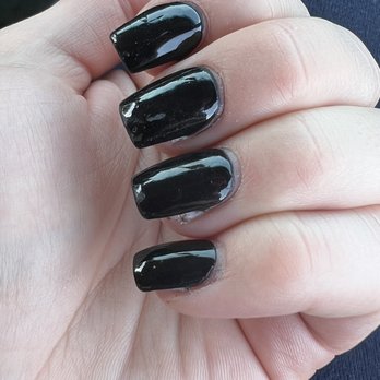 Leon Nails - You can see the extra space on the sides and the top coat that's chipped - Nail Salons Near Me - Ocala, Florida
