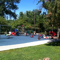Field Park - Tot lot