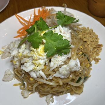 Zabb PuTawn - Pad Thai Pu (Crab meat) - Thai Near Me - Brooklyn, New York Zabb PuTawn - Pad Thai Pu (Crab meat) - Thai Near Me - Brooklyn, New York