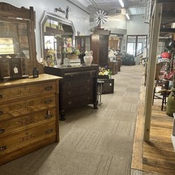 Riverfront Antiques